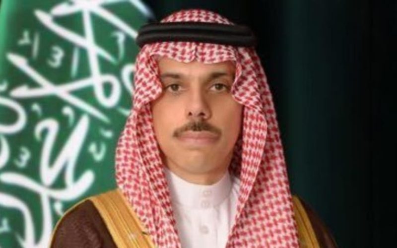 وزير الخارجية السعودي يعلن رفض المملكة لدعوات خروج القوات الأمريكية من المنطقة