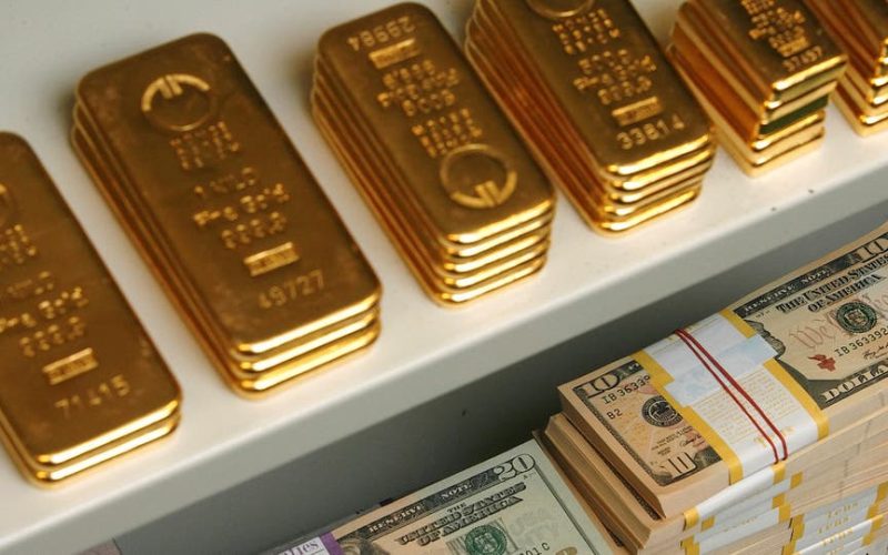 استقرار أسعار الذهب في الأسواق العالمية بفعل القوة الكبيرة للدولار الأمريكي